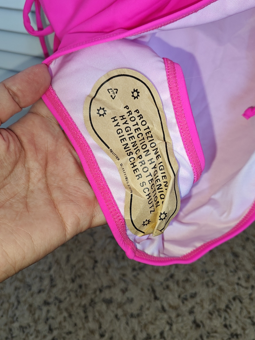 Amazon Hot Pink V-Neck One-Piece Swimsuit with Waist Detail Size M - Picture 4 of 7